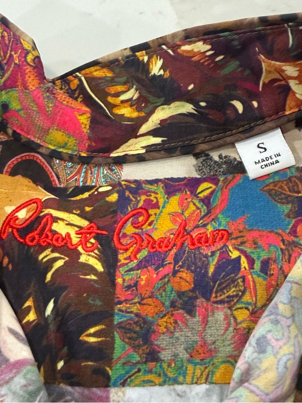 Robert Graham GabrielaPrint SilkBlend Shirt Womens Small Animal Print/Patchwork - Picture 13 of 16